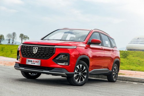 『宝骏530』宝骏530和长安CS55，谁是SUV性价比之王，更值得当家用车