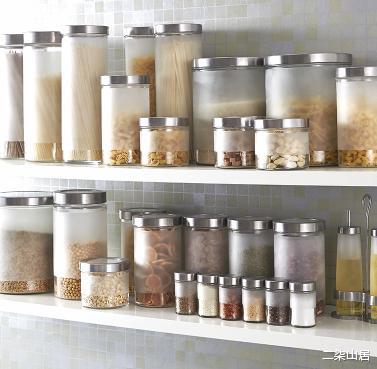 |她家住了4年,厨房台面一层不染!多亏橱柜这么设计,拍下照着装