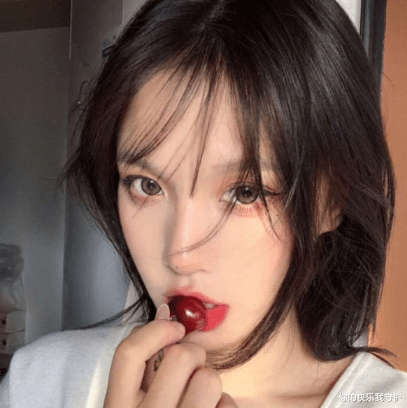 00后|00后女生若有这3习惯，嘴唇会越长越厚，难怪长成“猪圈嘴”！
