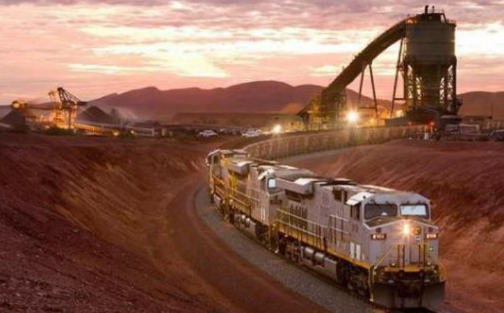 澳洲美夢破碎！鐵礦石跌至1000元1噸，50億項目還被“強制”取消-圖2