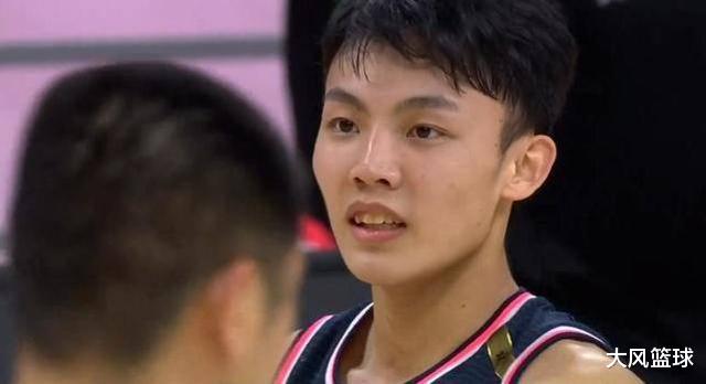 【徐杰】21分10助攻！死亡缠绕+精准三分，他在证明，个子矮也能在CBA立足