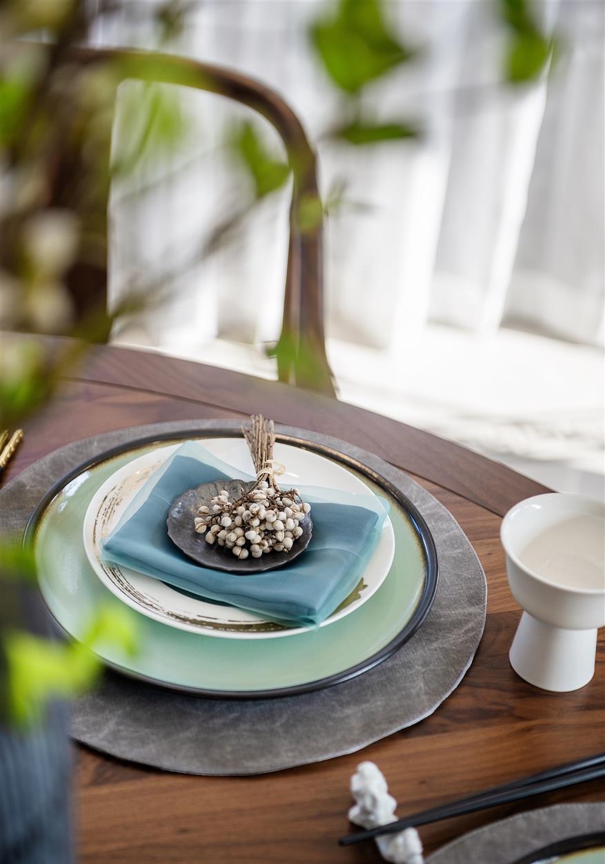 「无人问津」他花半辈子积蓄，买了无人问津的房子，院子装修后，却惊艳了我