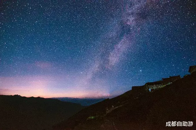 『川西』不输俄么塘！川西又一冷门万亩花海开放，不收门票，赏花观云还不打挤