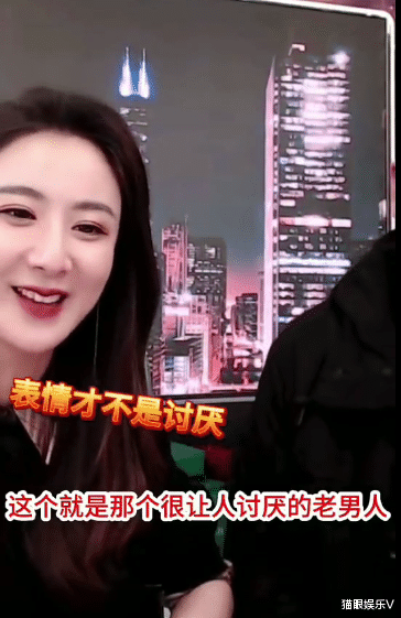 「薇娅」老公开600万豪车接\带货女王\薇娅下班，返回千万豪宅甜蜜十足