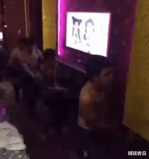 潘玮柏|潘玮柏生日真劲爆！娇妻夜店视频遭曝光，与众半身裸男夜店狂欢