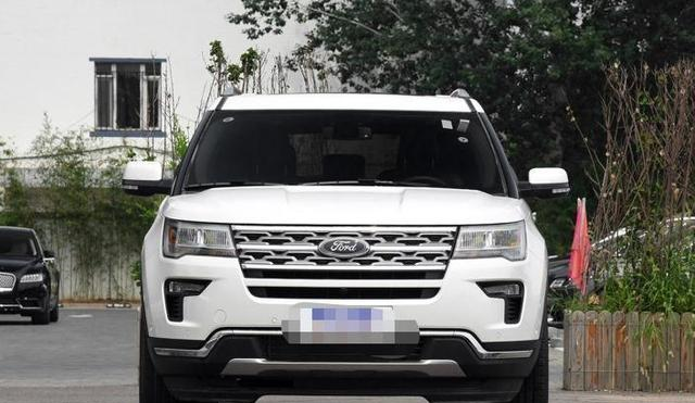 宝马x7▲采访福特探险者车主，车主道出这辆车的所有优点，你真的同意吗