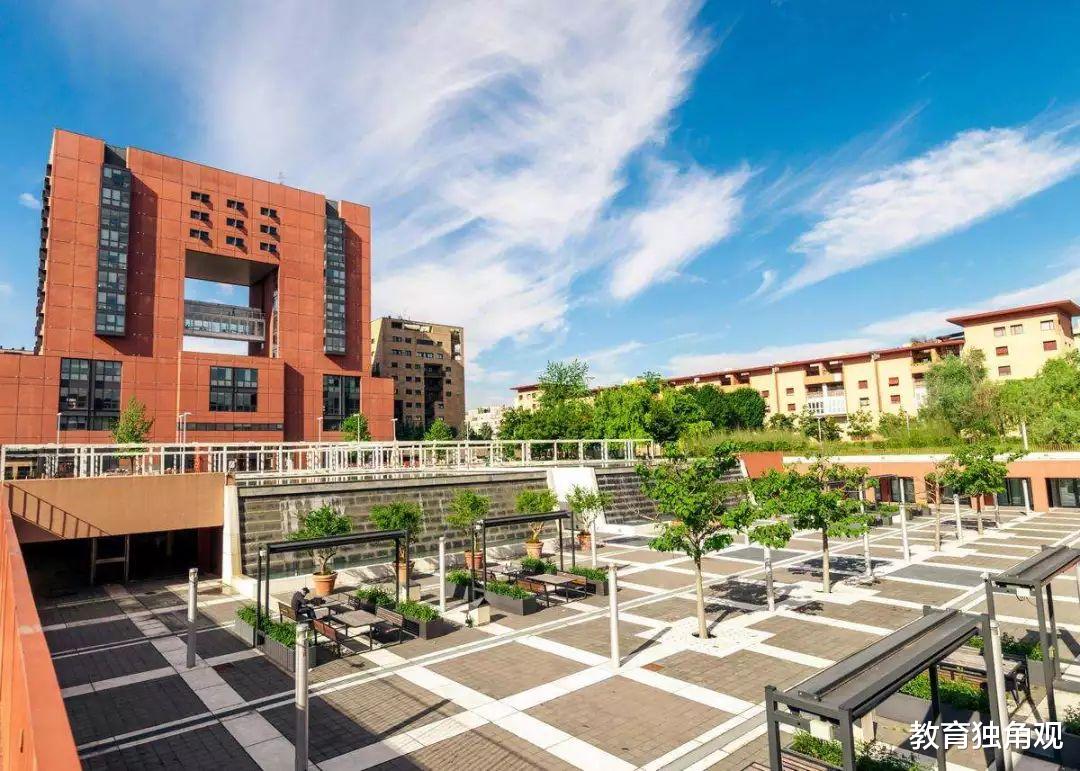 大学|公办专科院校的“领先者”,公认的全国前四名,学费不贵分数低
