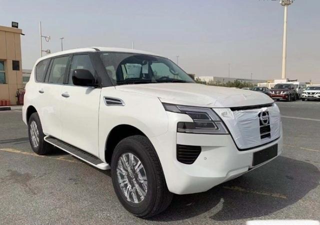 ##020款途乐到港，配双屏设计更豪华，超大尺寸确实比“霸道”香