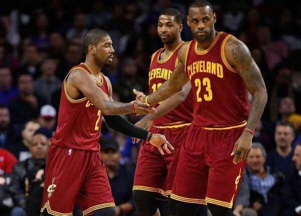 凯里·欧文|情商太低！欧文嘲讽詹姆斯，高捧杜兰特，可你知道他为何要这么说吗