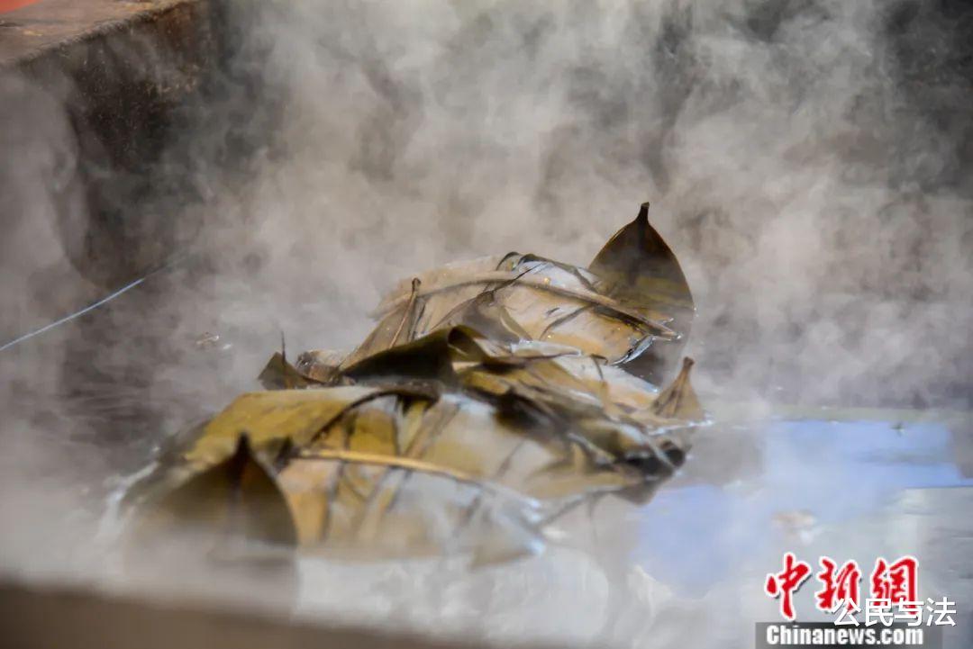 粽子▲你见过588斤的大肉粽吗？它包进了一个牛头和一整只猪