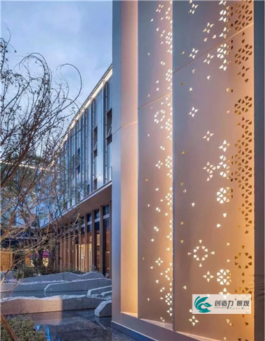 「」庭院景墙，竟能如此别具一格！