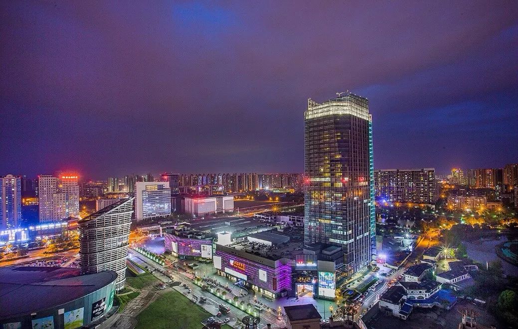 深耕五年，成都珠江广场如何成为大城西商业标杆？