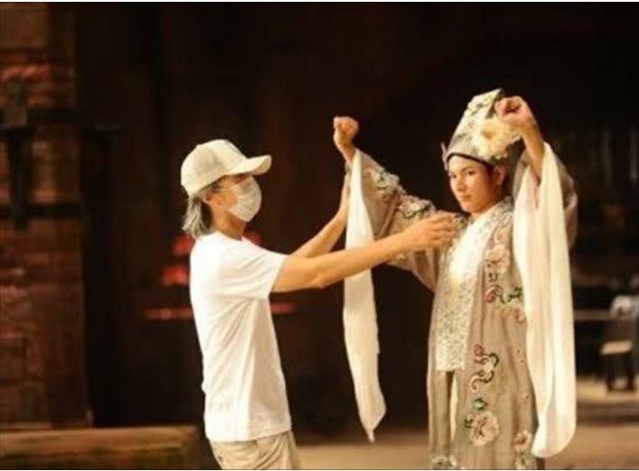 周星驰：还记得“满脸油光”的猪刚鬣吗？曾跪求周星驰给配角，现在怎么样了呢？