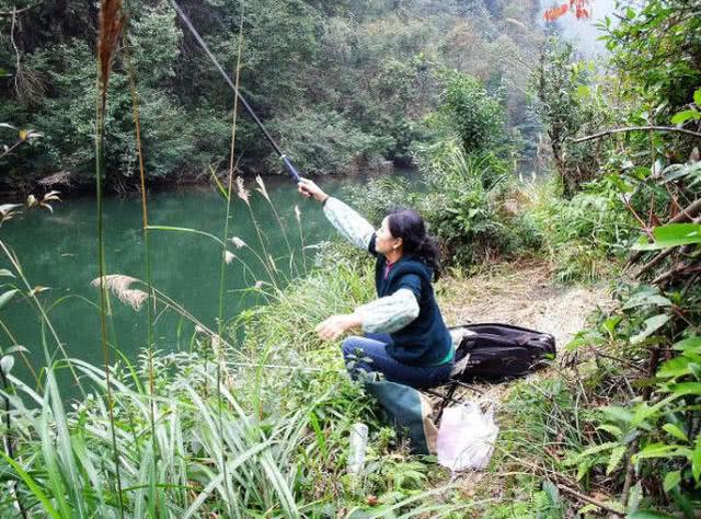 ：为什么越来越多的年轻人喜欢溪钓，钓几条小鱼真的那么有意思？