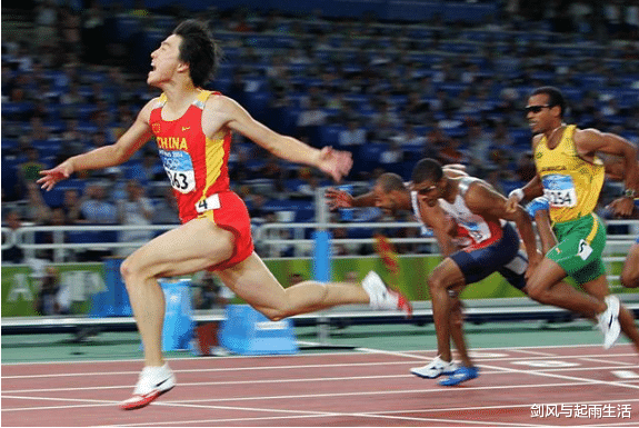 『刘翔』十几年后这场迟来的道歉终于来了，刘翔不是骗子，他是英雄