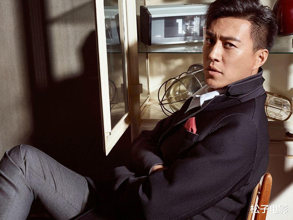 靳东|60岁大妈和靳东“谈恋爱”？自曝靳东为其买房，还送她百万巨款