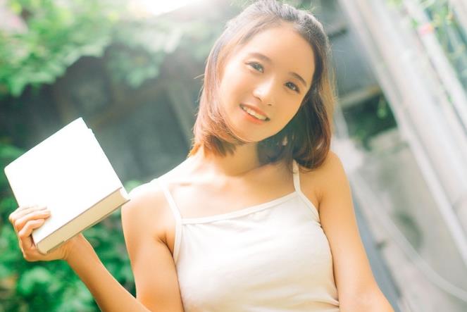 运势|七月下旬,命犯“桃花”的星座女,异性缘爆表,你身在其中吗?