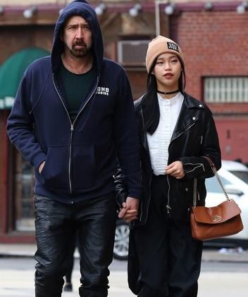 [尼古拉斯·凯奇]尼古拉斯·凯奇情史：娶“猫王”女儿，与日裔女友领证四天就离婚