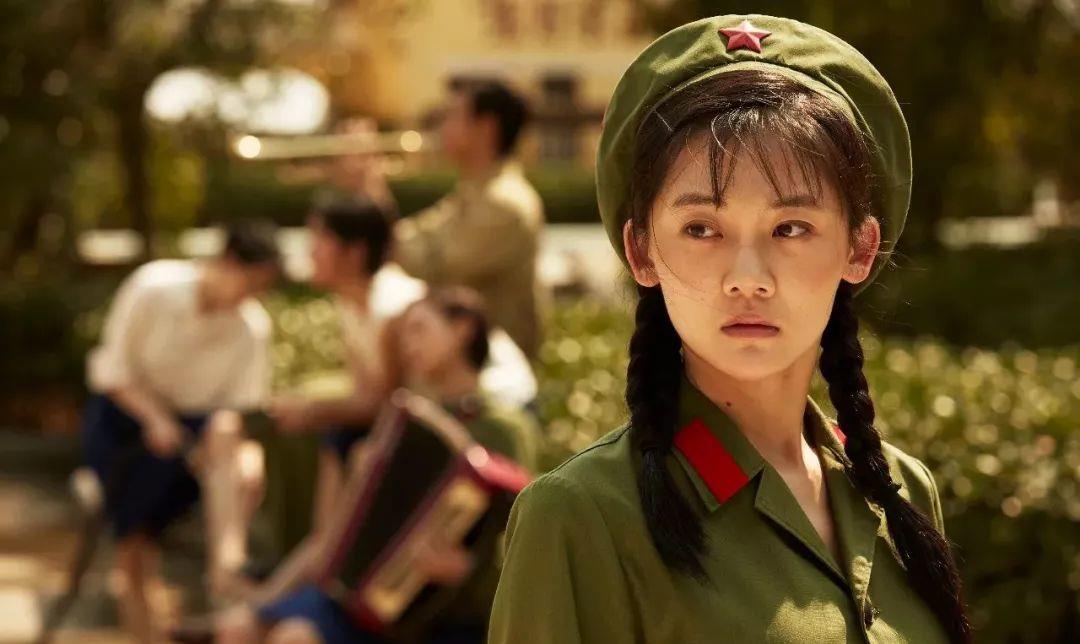 「郑恺」郑恺苗苗高调牵手：公开身份，是对一份感情的基本尊重！