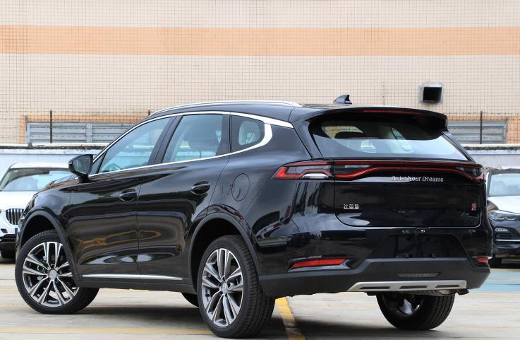 「比亚迪唐」先花17万开比亚迪唐，再花18万买吉利星越，车主：差距不明显