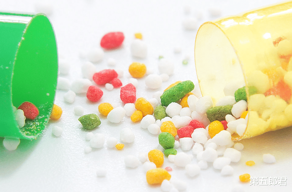 人民币|著名经济学家李稻葵：若美国继续限制中国获得芯片，中国将对美国断供“药品”