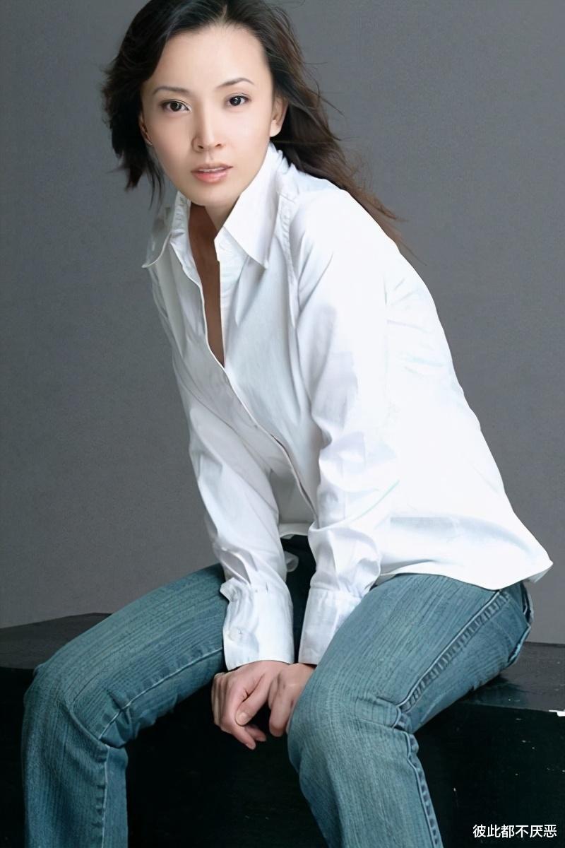 孙红雷|她是张嘉译的前妻,离婚后爱上孙红雷,今42岁美的像18岁少女