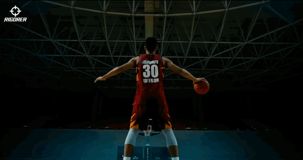 「扣篮」隔扣CBA球员，他是CUBA字母哥！曾在阿隆戈登面前秀扣篮