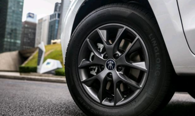 [比亚迪宋]国产再杀出一“黑马”！7万起比H6还厚道，仅1周销量就破3千台