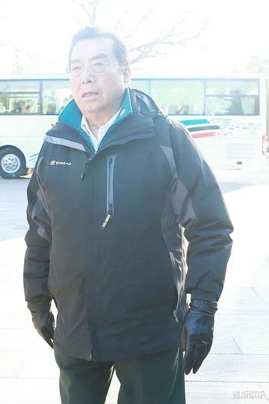 李双江|她是李双江前妻，陪伴丈夫成名惨遭抛弃，离婚后孝顺儿子替她争气