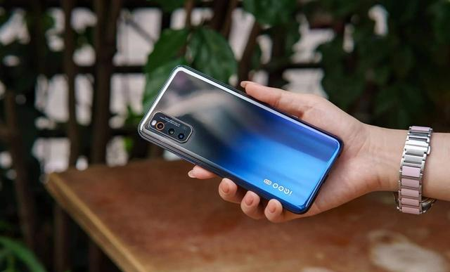 iqoo|4500mAh+44W再降200,6+128G已至1998,真下本了!