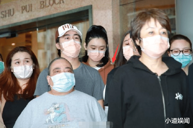 「何猷君」何猷君奚梦瑶守孝期间现身迪士尼会友引争议,三缄其口拒谈何猷邦