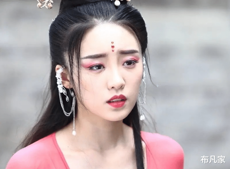 甄嬛传|《三十而已》全员古装：她居然演过甄嬛传？林有有美艳又撩人！