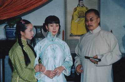 史依弘|李成儒和大美女史依弘，让人艳羡的婚姻五年而终，李：原因在我
