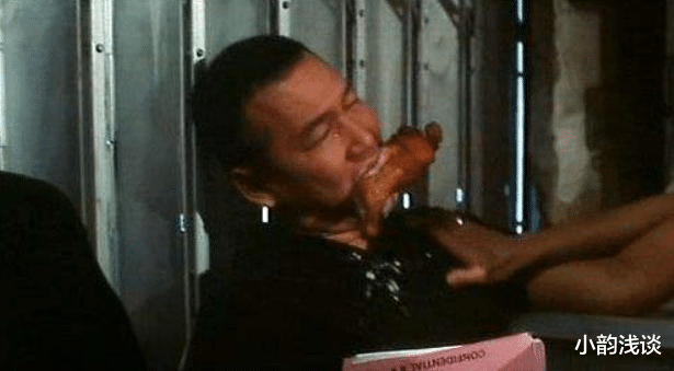 周星驰|当过警察，开过酒吧，一角走红成为周星驰专属反派，可惜人已仙逝