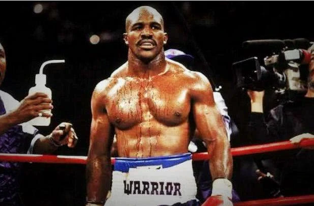 [刘易斯]若刘易斯是雄狮，霍利菲尔德是猎豹，那泰森是啥？