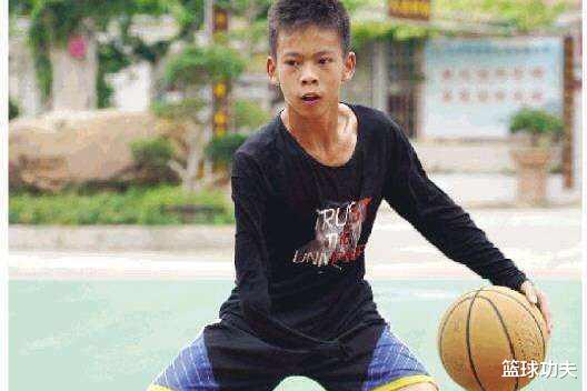 【宏远集团】独臂男孩来宏远 和冠军后卫单挑全场尖叫 大哥易建联这一细节太暖心