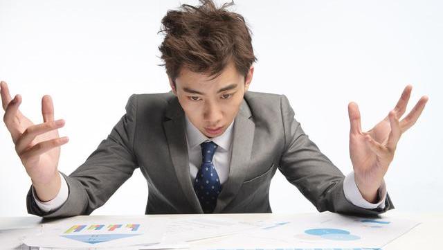 求职|女面试官：我身上有2个球叫什么？小伙子高情商回复，当场被录取