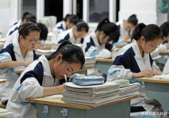 中考|2个考生中考都考700分，一个上985，一个上二本，差在哪里