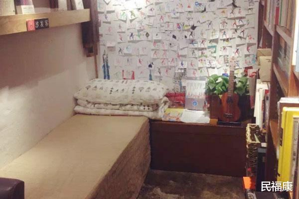 睡眠|睡觉时手机不能放床头,会致癌?3样东西才不能放床头,赶紧拿走