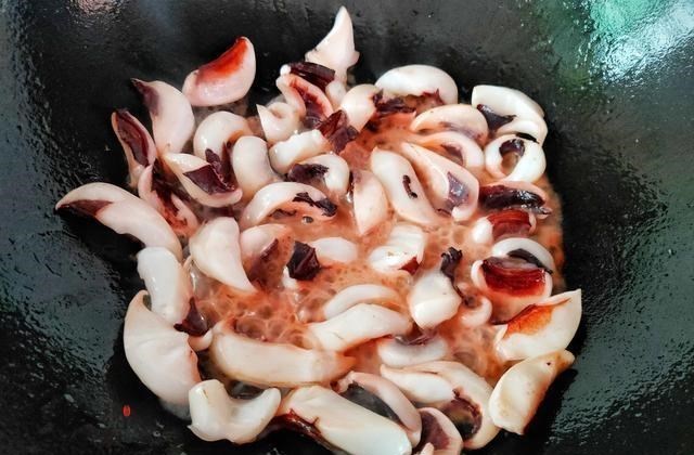 「榨菜」5月宁不吃肉，也要吃这菜，简单一做，鲜香开胃又营养