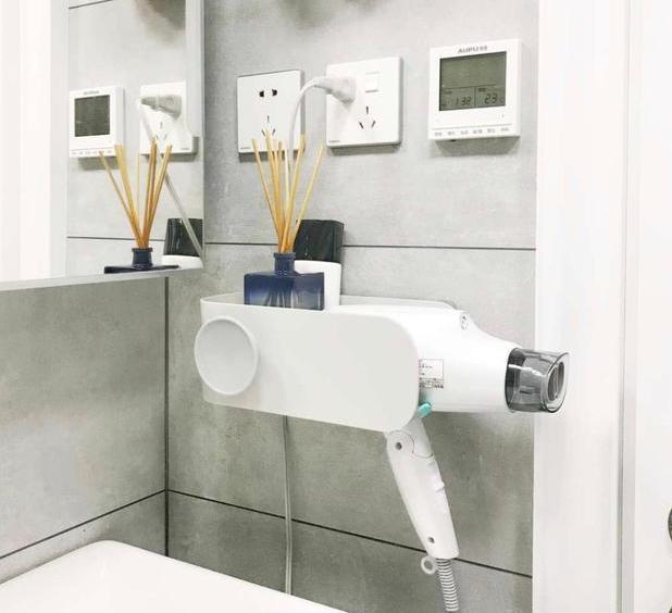 ##卫浴装修的4个小技巧，花费很少却很方便，安装后让你爱不释手