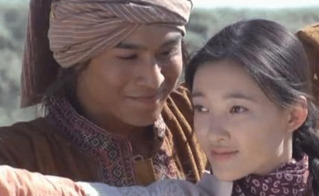 王丽坤|王丽坤和他同居8年，最好的青春都给了他，他还是和别人奉子成婚了