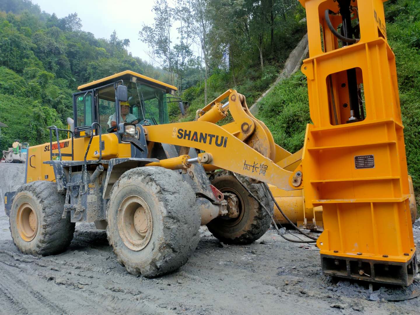 万达|液压夯实机怎么加速回填土的沉降？液压夯的施工原理