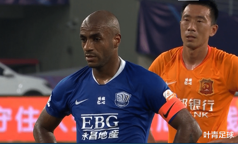 中超|2-1，中超黑马赢球却遭重创：26岁王牌外援当场哭了