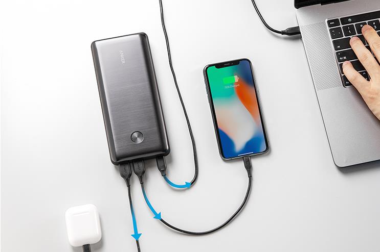 充电宝■“核弹级”充电宝诞生，内置25600mAh大电池，还支持60W快充