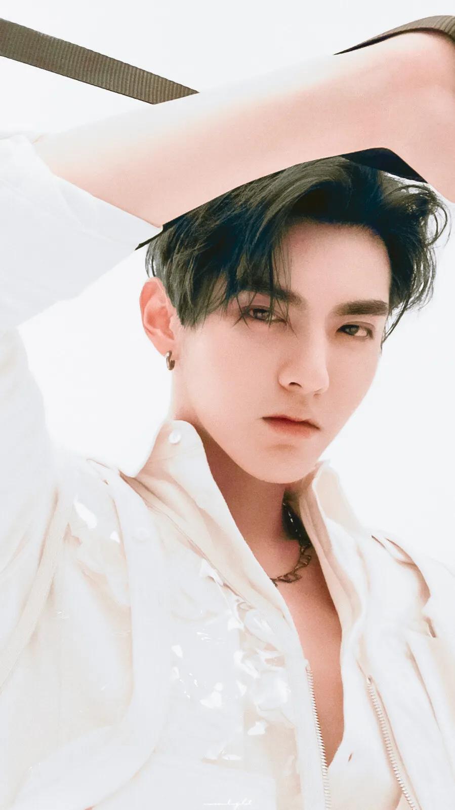 张云雷|吴亦凡，求求你穿件bra吧