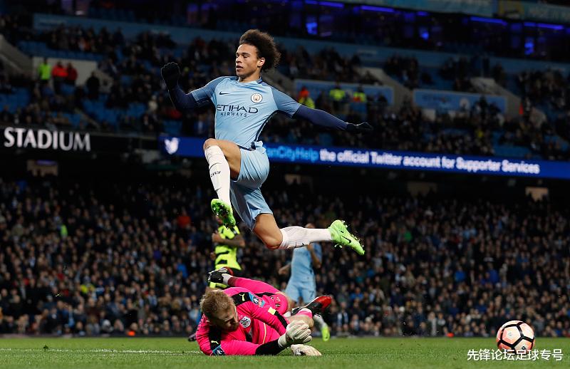 [曼城]皇马拜仁黑手搅乱曼城：英超三连冠被打断，瓜迪奥拉很窝火该祭出血性铁腕了