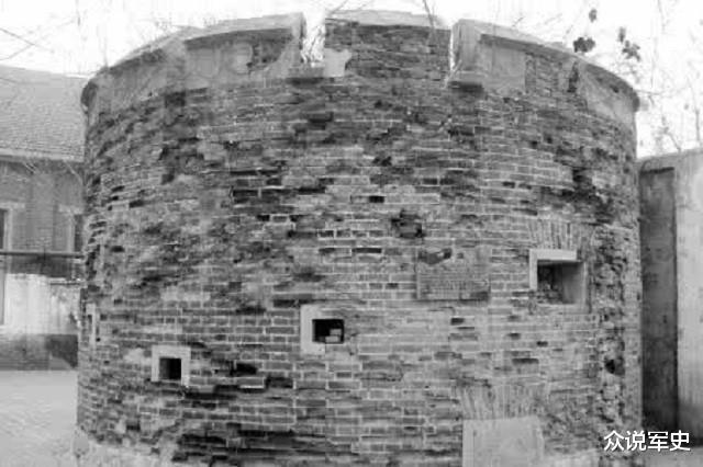 狙击手|为何狙击手不通过射击孔，打击碉堡里的机枪手？原因很简单
