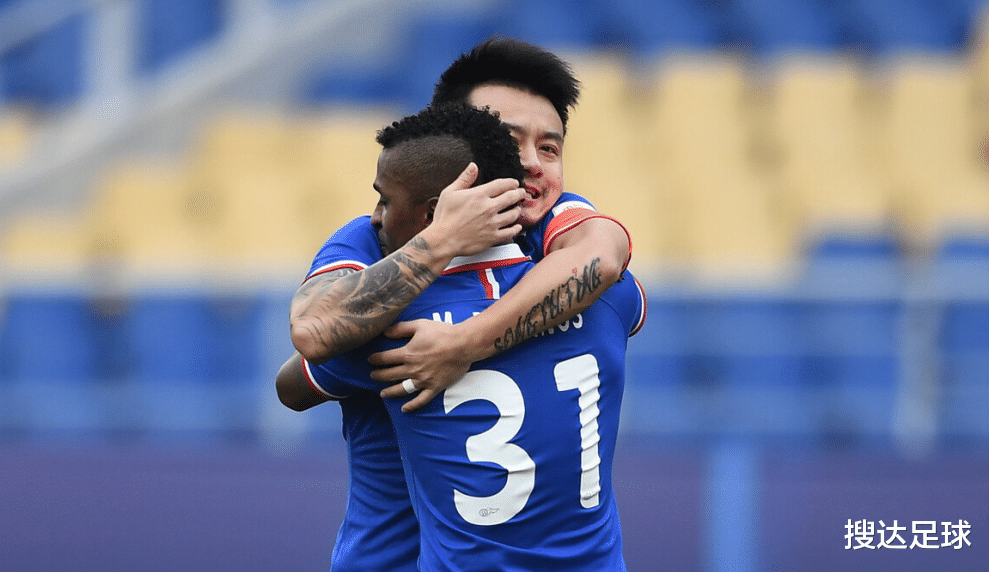 里卡多·高拉特|中超疯狂23分钟！高拉特和曹赟定对飚，央视名嘴：像在踢表演赛