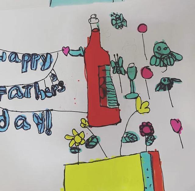 【霍启刚】霍启刚父亲节晒和三个子女合照超有爱，1岁半小女儿罕见出镜